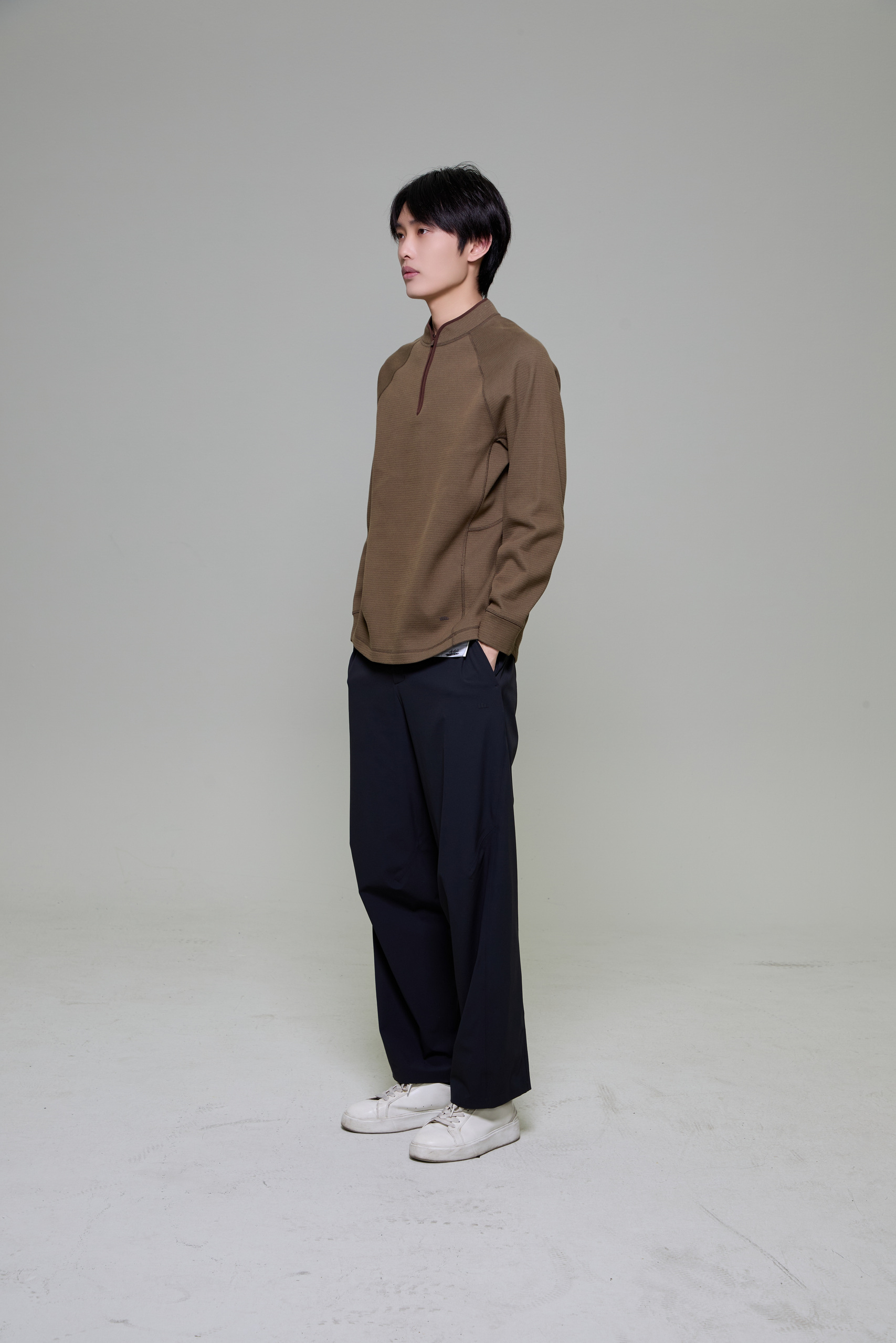焦下服装模特棚拍