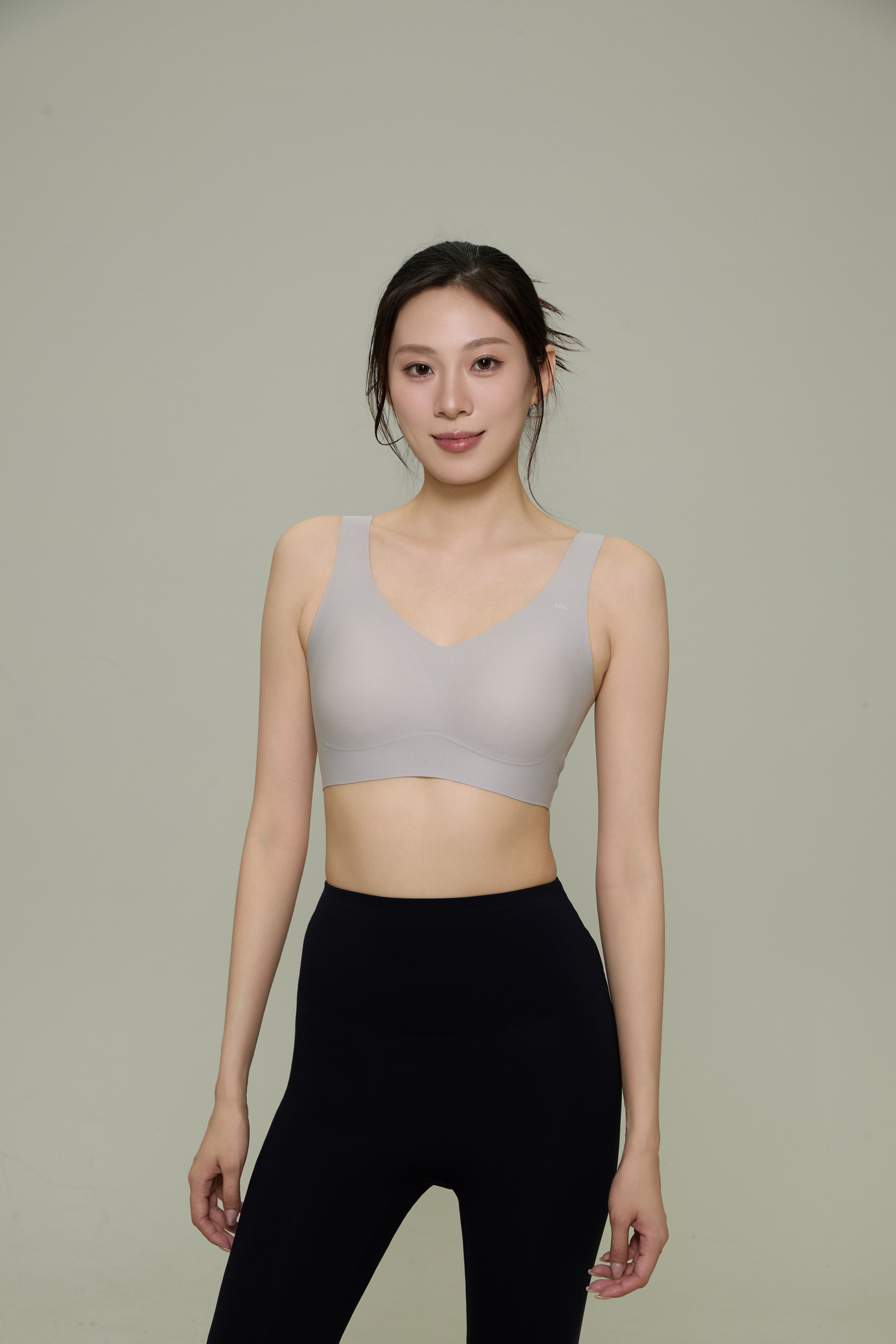 焦下服装模特棚拍