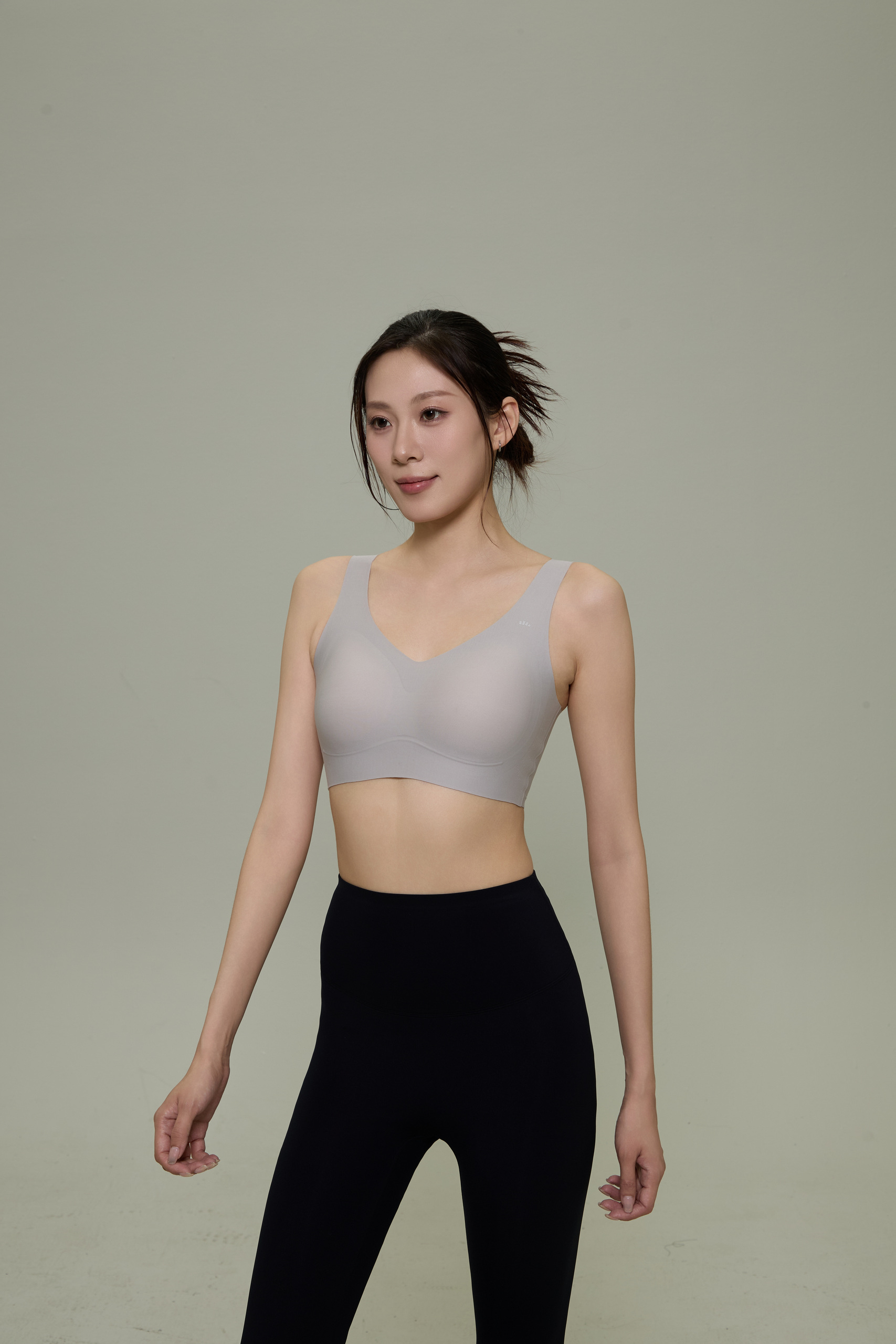 焦下服装模特棚拍